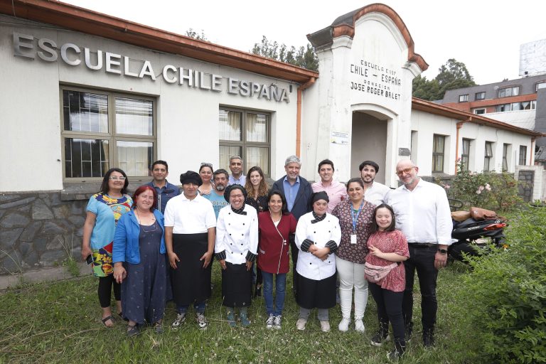 Landes, Blumar, la CChC y BOSCH comprometen su apoyo a Escuela Chile-España tras robo