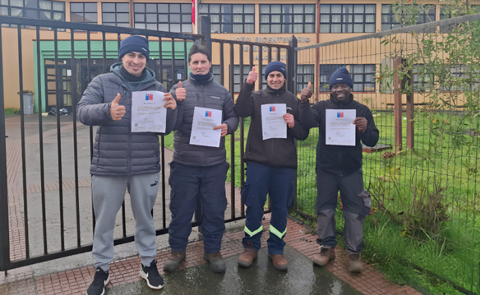 Trabajadores de landes mussels completan su cuarto medio para fines laborales