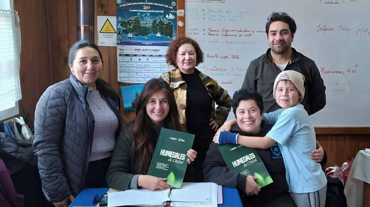 Libro "Humedales de Chiloé"